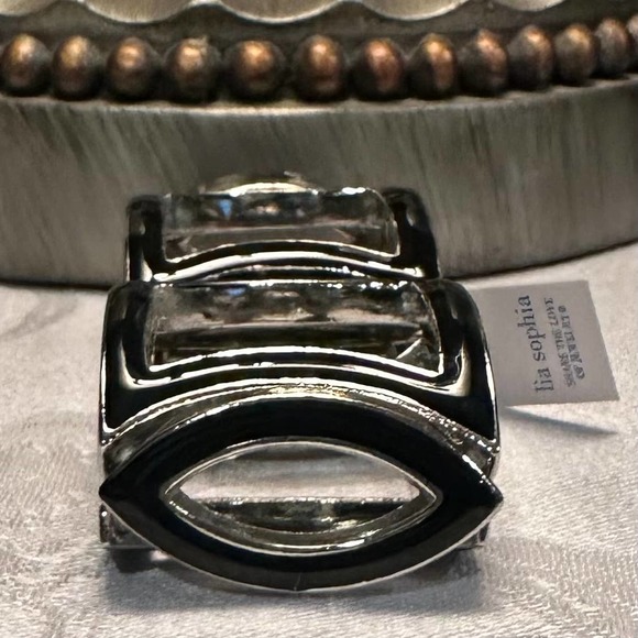 Jet Black Enamel Inlay & Silver Tone Stretch Bracelet - Picture 9 of 11